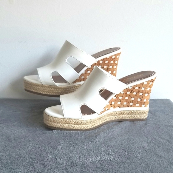 Sondra Roberts New York Angie Wedge Sandal ⭐️⭐️ - Picture 10 of 10